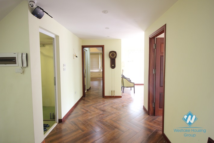 A huge 5  bedroom villa with indoor swimming pool for rent in Vuon Dao